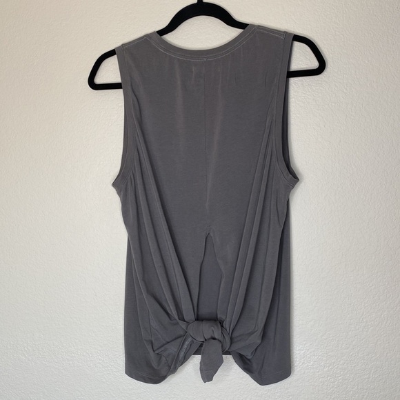 Natural known supply tie back tank grey large EUC - Picture 4 of 4